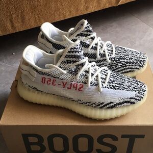 Yeezy Boost 350 V2
